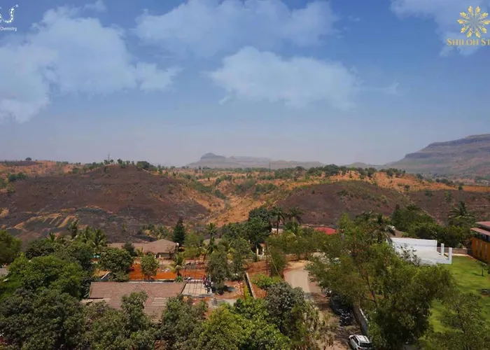 Luxurious Heritage Villa 4Bhk With Private Pool Igatpuri