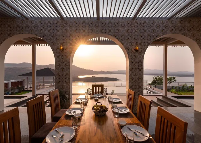Lake Arches By Stayvista - Lakeside Villa With Infinity Pool, Gazebo & Modern Greek Interiors Igatpuri